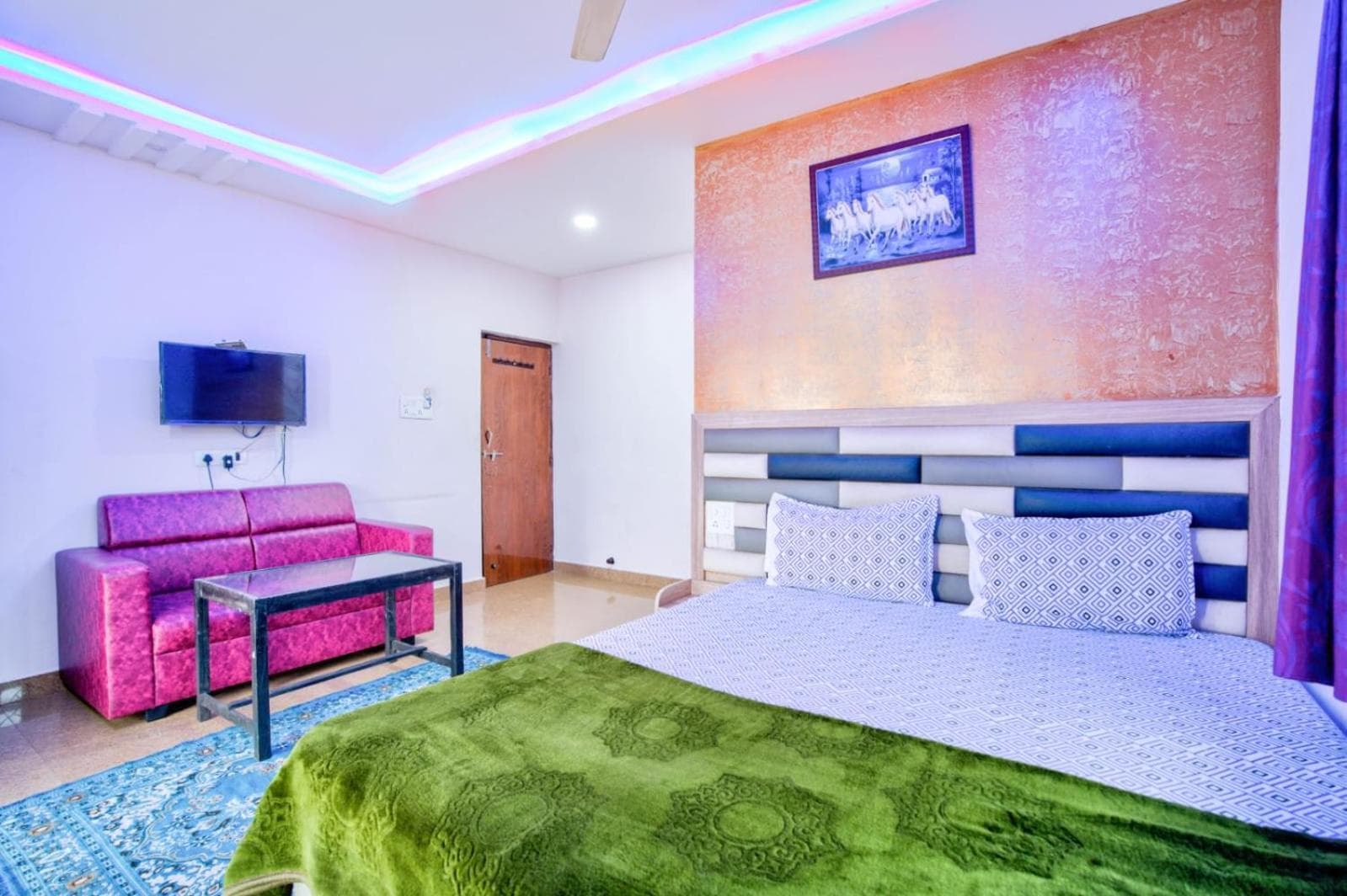 Suite with Sitting Area